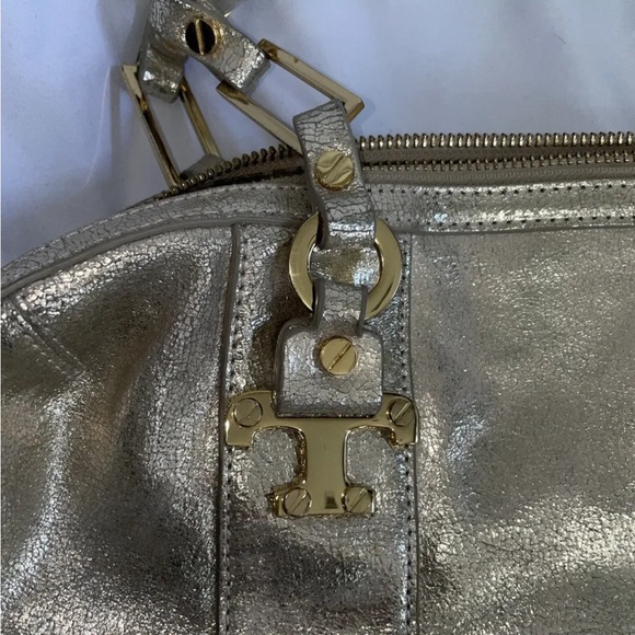 Tory Burch silver distressed leather purse - Picture 3 of 6